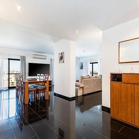 Rocha Tower 13d - Skyline Ocean View Apartament